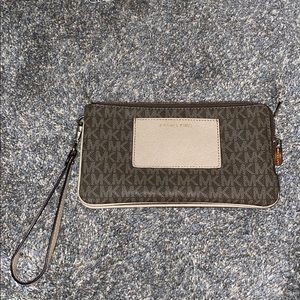 Michael Kors Wristlet